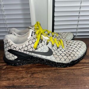 Nike Metcon CrossFit White Black Yellow Shoes Men's Trainer Size 8.5 A02806-107